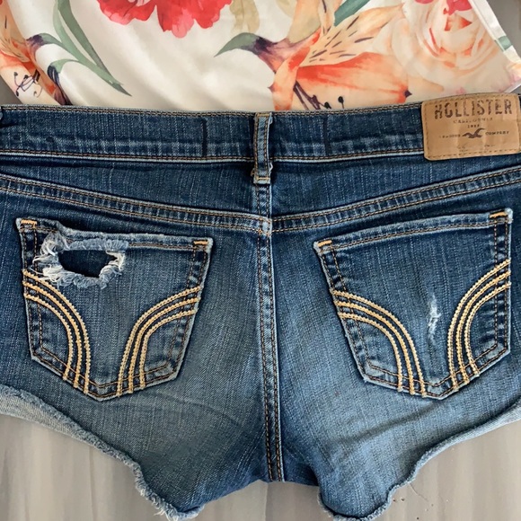 🌺Hollister Shorts - Picture 3 of 3
